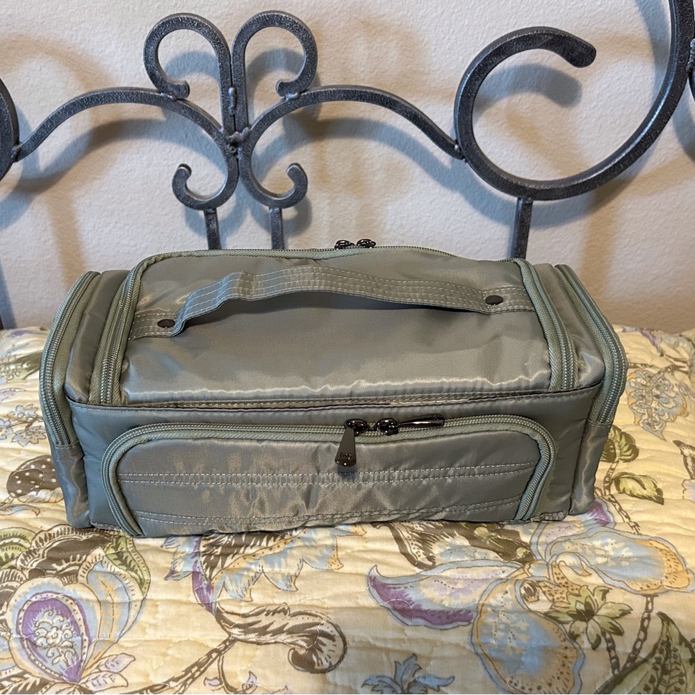 Lug Cosmetic Case - Trolley